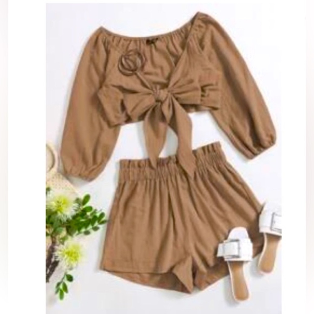 Shein tie top w. Paperbag waist shorts. Size Large